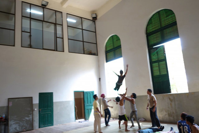 Global Arts Corps workshop with the Phare Ponleu Selpak, February 2014